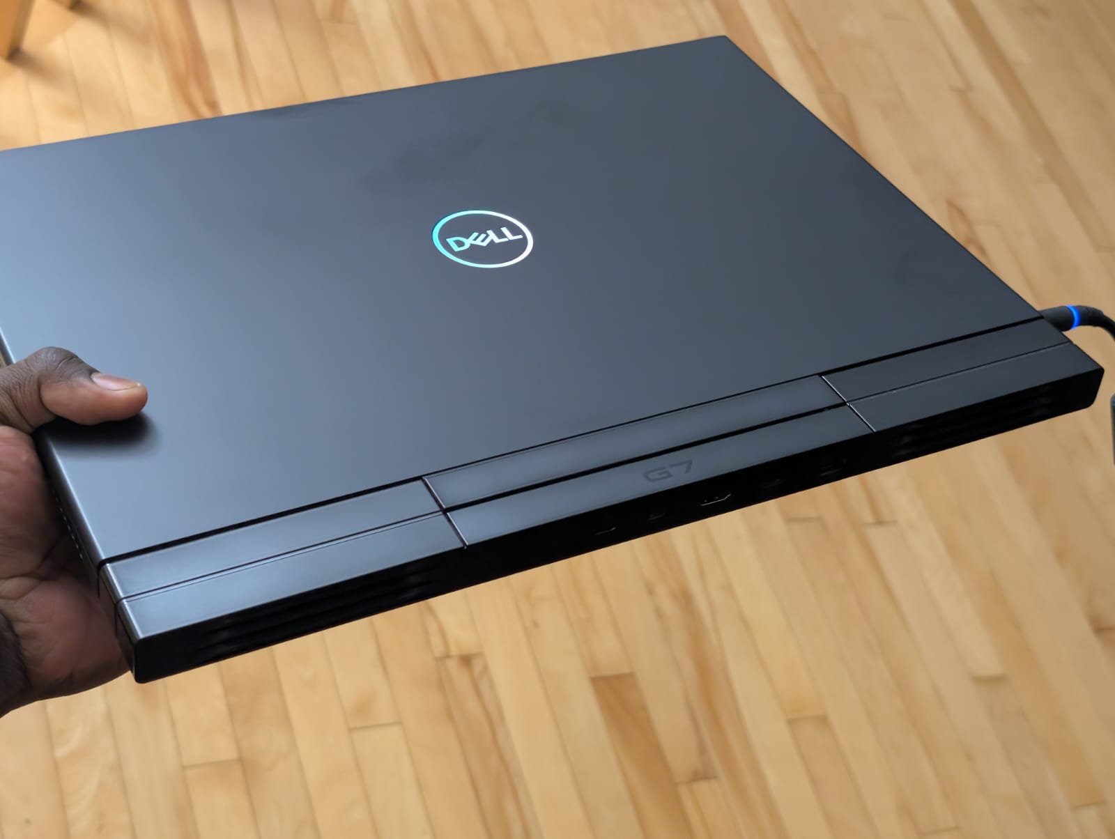 Dell G7 7700